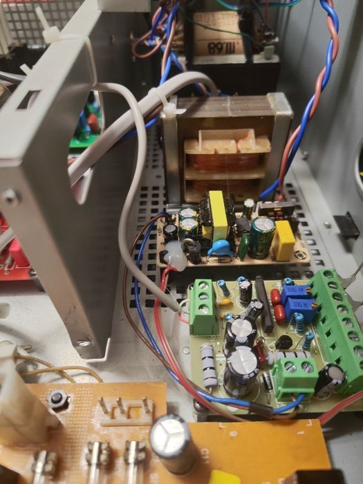 przedwzmacniacz  lampowy na ecc 88/wzmacniacz