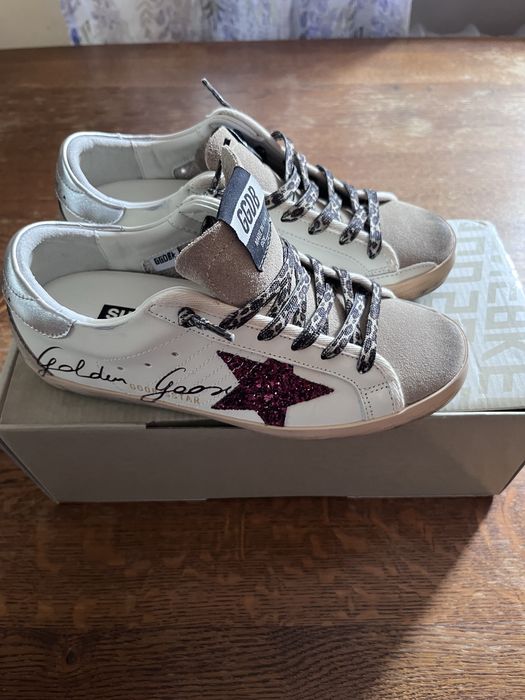 Жіночі кроссівки Golden Goose