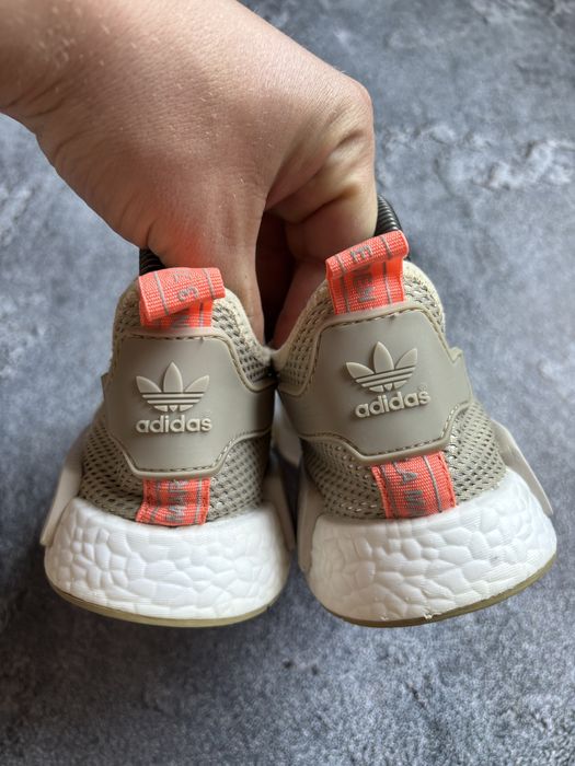 Кросівки Adidas NMD R1