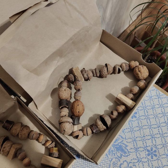 Екологічна іграшка для папуги