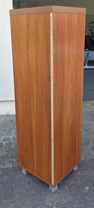 Regał narożny (brązowy)