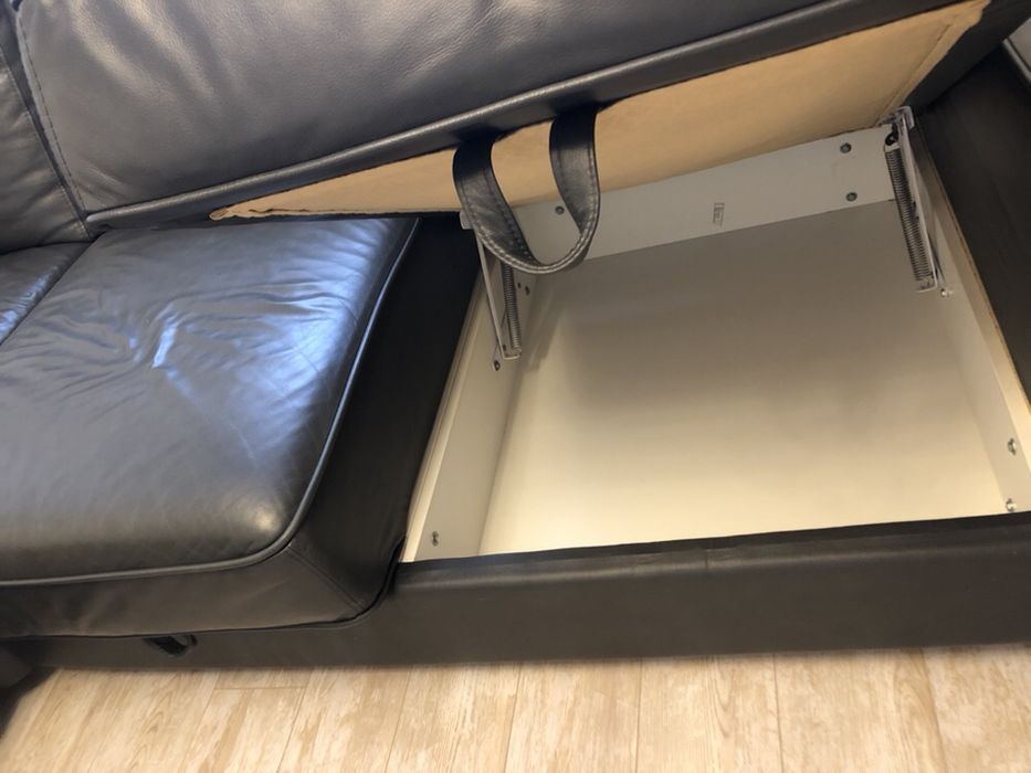 Диван кутовий шкіряний