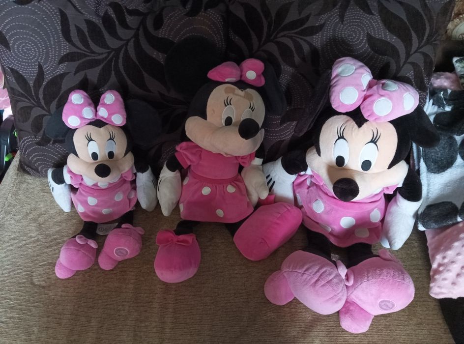 Trzy duże myszki Minnie