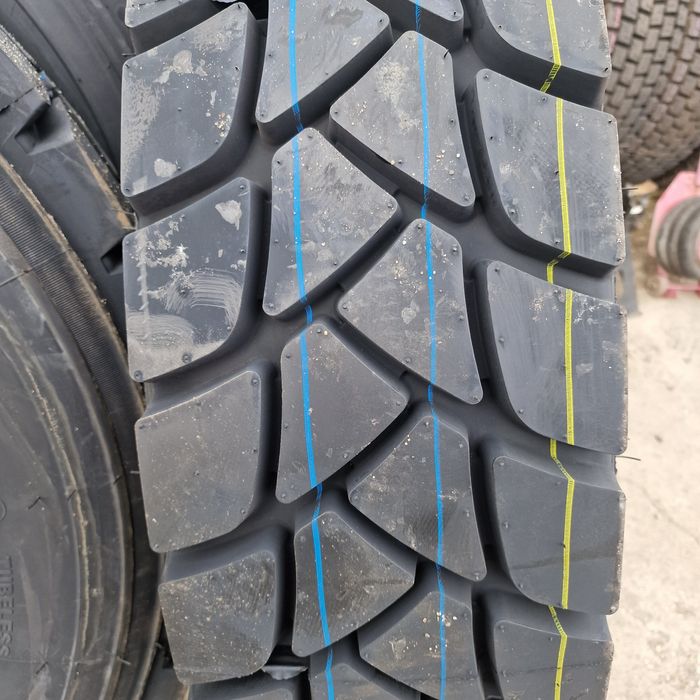 Opona napędowa 315/80 R22.5 APLUS Agate budowlane