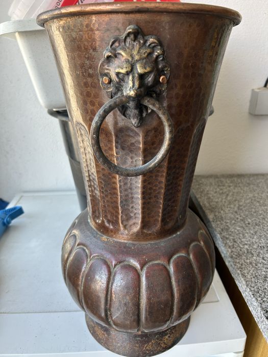 Guarda chuvas de cobre