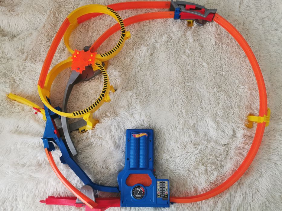 Hot Wheels оригинал трек крутой витраж