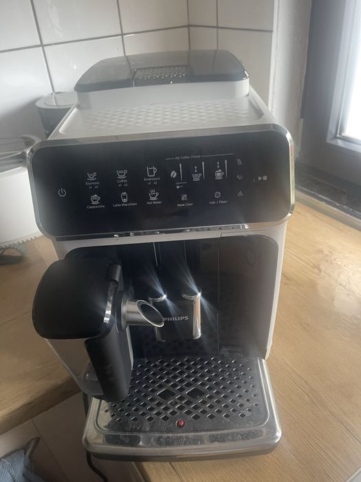 Кавомашина Philips 3200 latteGo