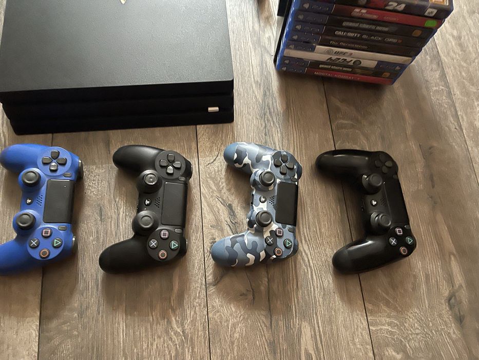 Sprzedam ps4 pro zestaw