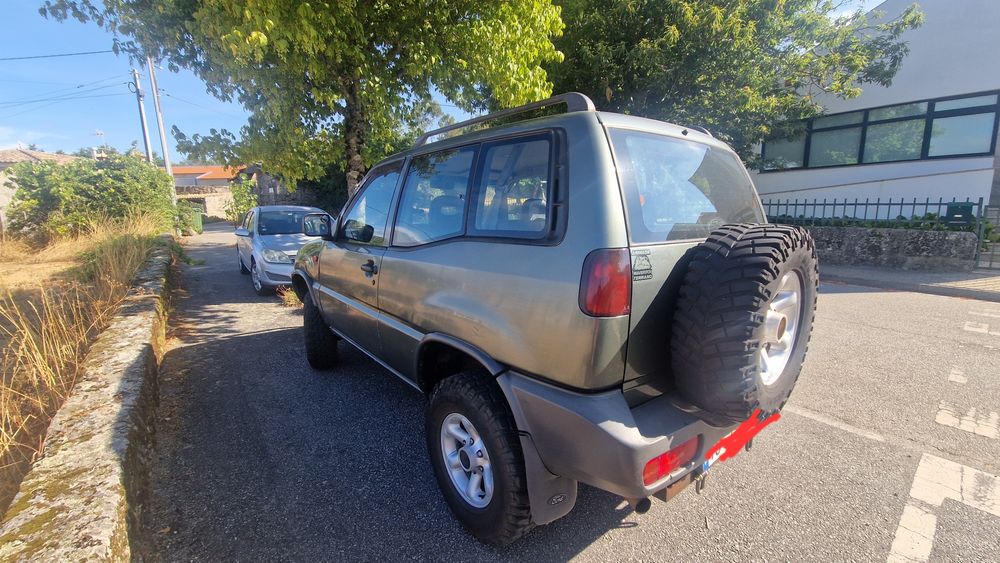 Ford maverick /nissan terranos2