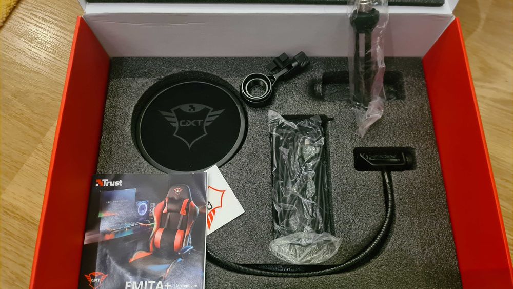 TRUST GXT 252+ Gaming Microphone with Emite Plus Streaming64738680243715124