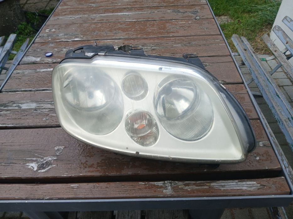 Używane lampy VW Turan