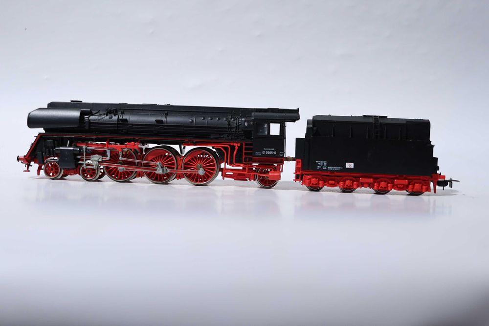 Piko BR 01 паровоз