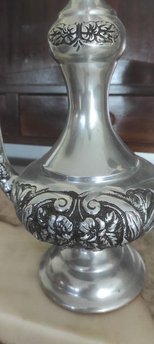 Decoração - jarra de Estanho