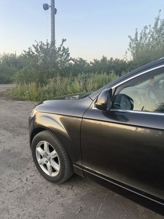 Audi Q7 3.0 D пневма Для військових