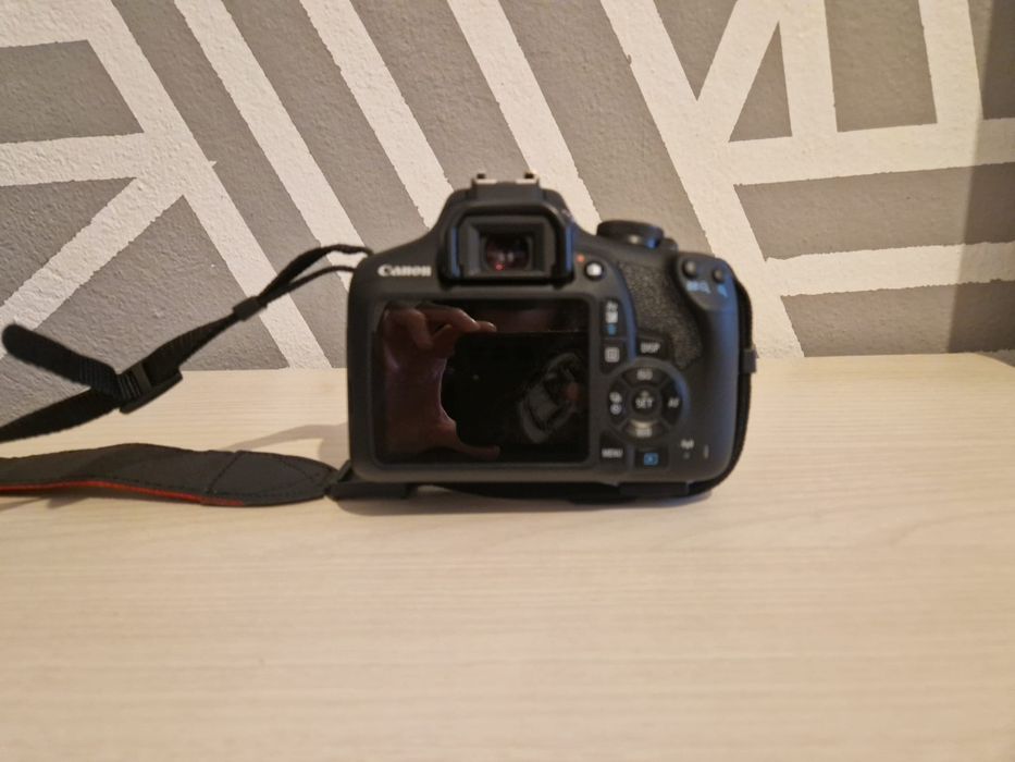 Vendo Canon EOS 2000D
