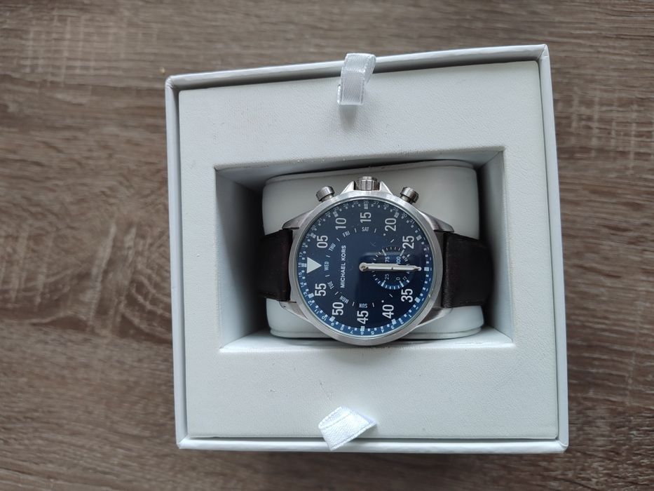 Super smartwatch Michael Kors MKT4006