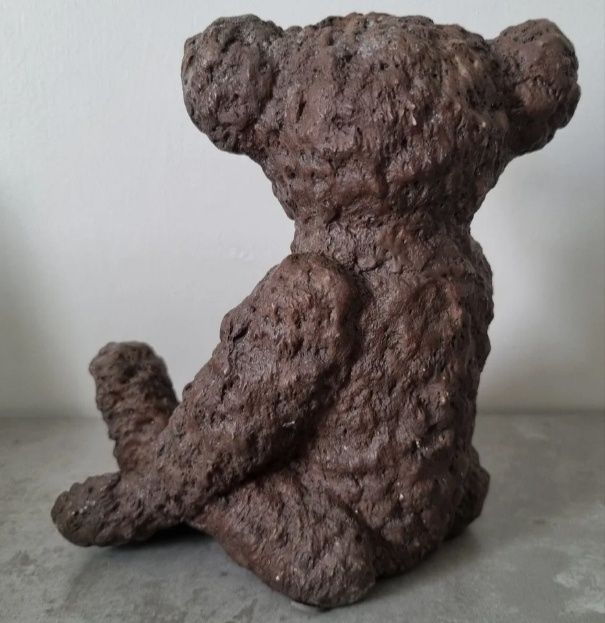 Керамическая традиционная большая копилка в виде плюшевого мишки. Сост