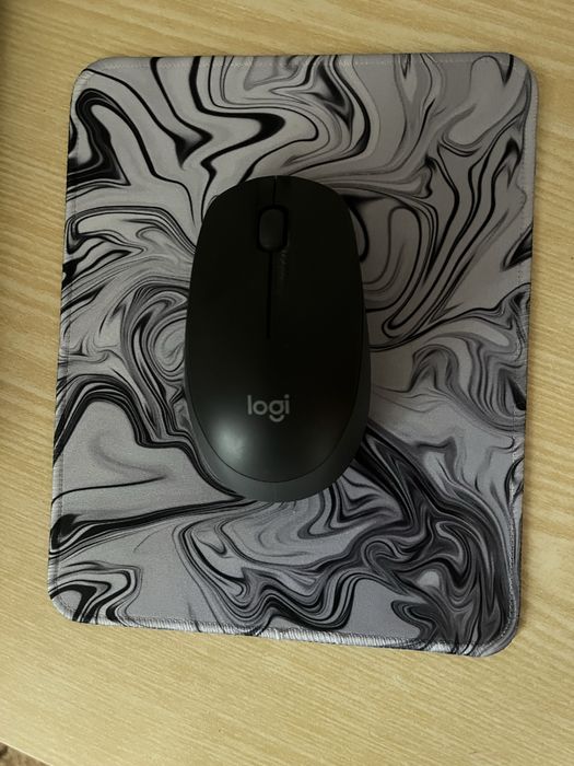 Компʼ ютерна мишка logitech m190