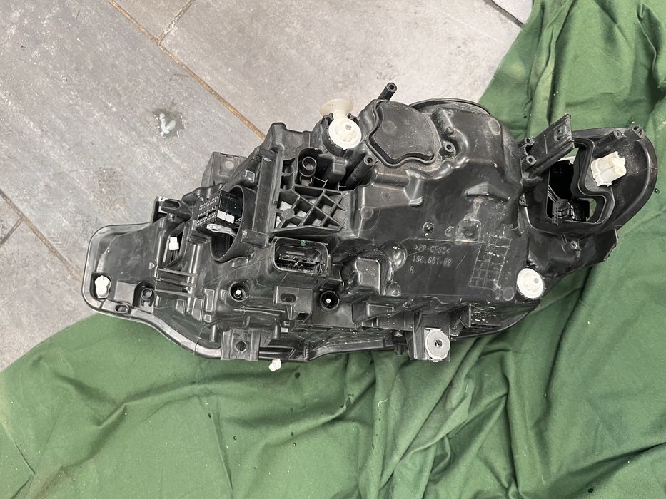 Par oticas bmw f31