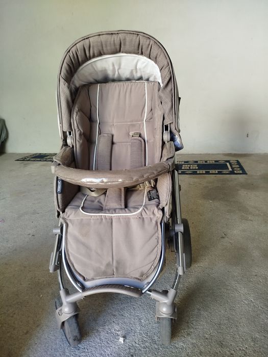 Carinho de bébé.