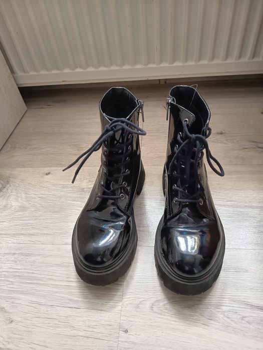 Buty kozaki trepy glany 38 Bershka czarne młodzieżowe