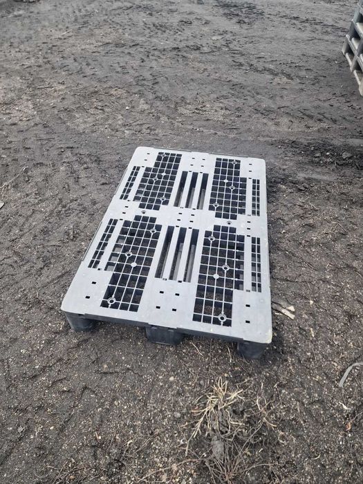 Palety plastikowe 120x80. Mocne, duże ilości