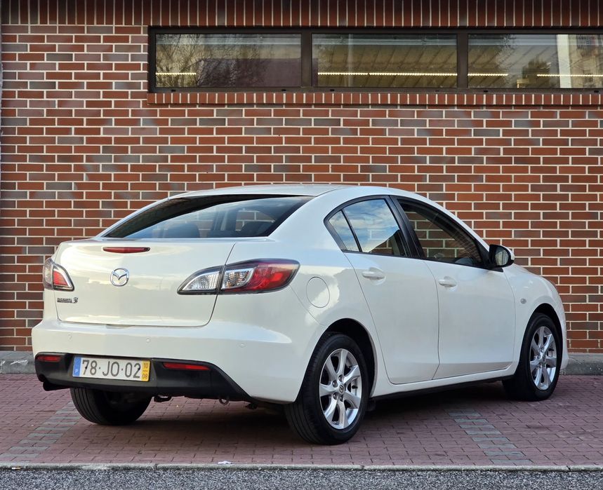 Mazda 3 Sedan 1.6 MZR 110cv
