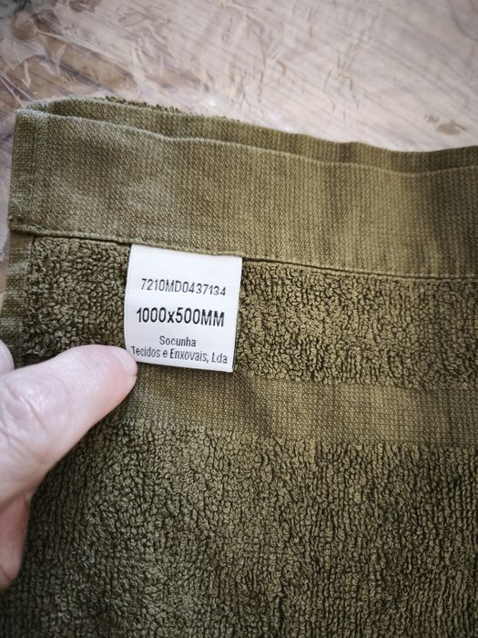 Calções de treino físico e outros artigos militares