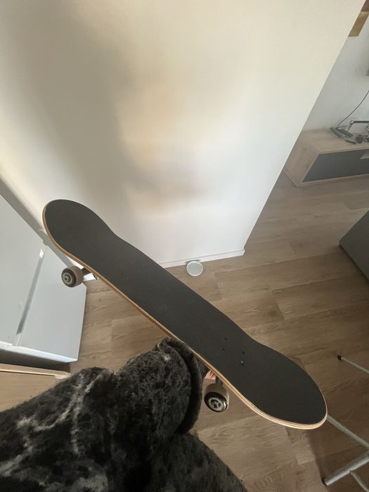 Skate preto e branco