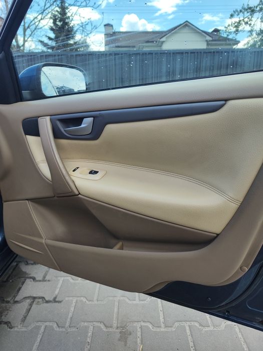 Volvo V70 2,4 TDI універсал