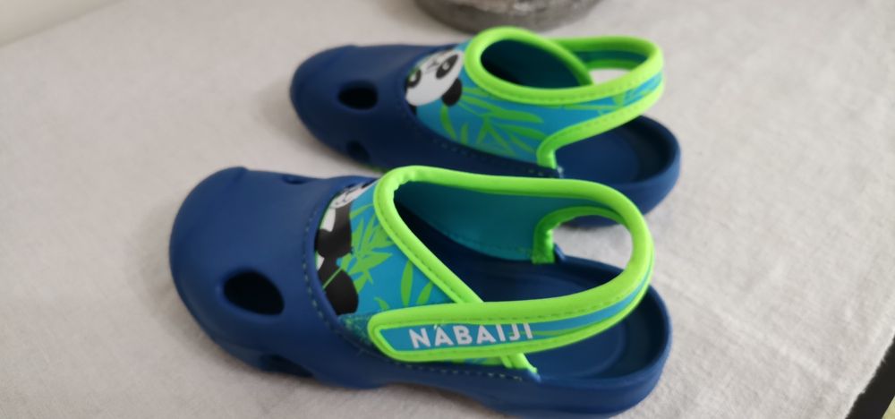 Chinelos para piscina