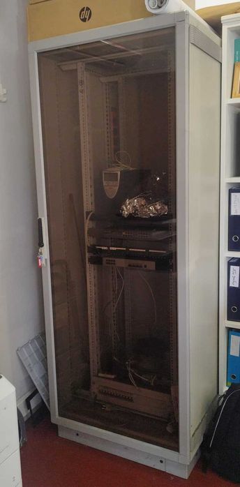 Rack Redes\Servidor Rittal 80x85x200