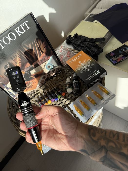Kit Tatuagem Sem Fios COMPLETO Máquina/ Pen, Pele Treino,Instruções