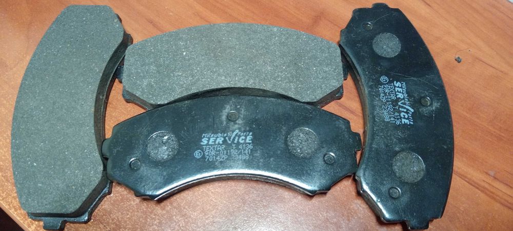 Textar передні нові  2380718505T4136