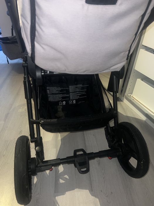 Beautiful Stroller with Shock Absorbers64751304294274124
