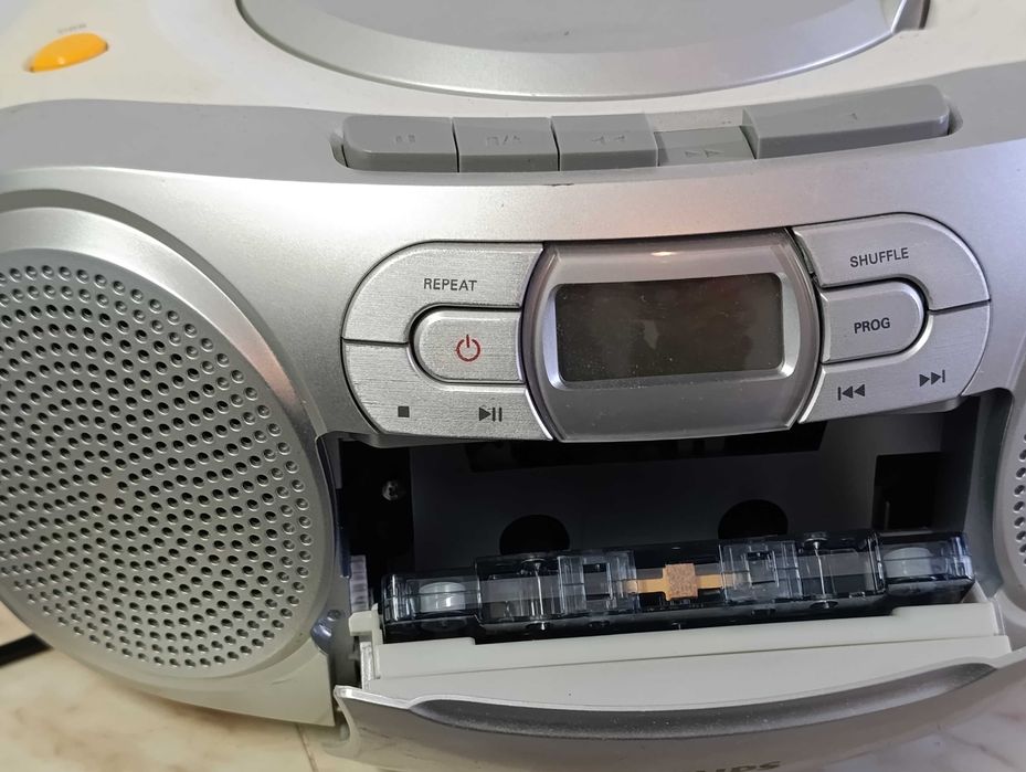 Radio Philips z odtwarzaczem CD i magnetofonem kasetowym