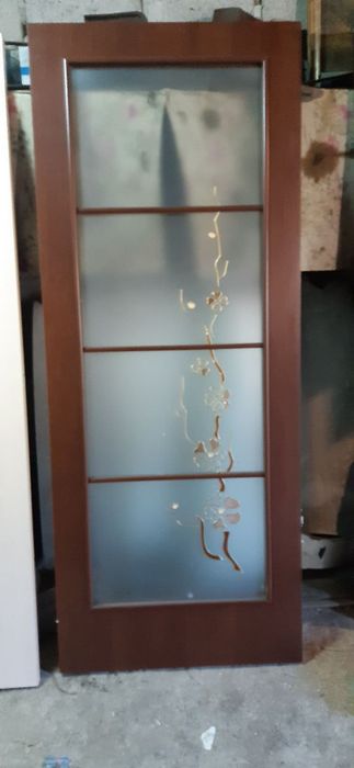 Продам межкомнатные двери