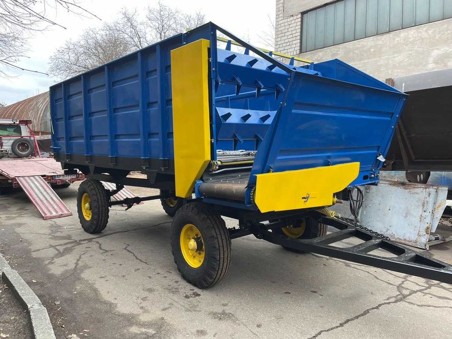 Кормороздавач (кормораздатчик) тракторний універсальний КТУ-10