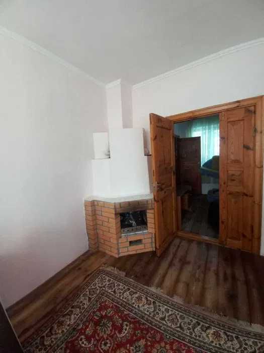 Продам приватний будинок с. Дзвінкове.Гараж,колодязь,альтанка,газ