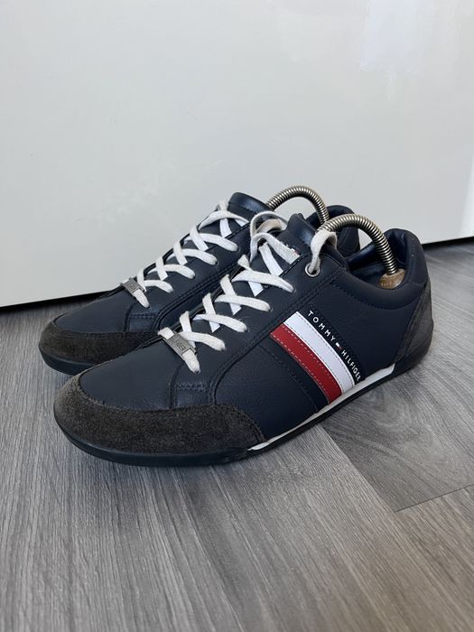 Шкіряні кросовки Tommy Hilfiger розмір 40