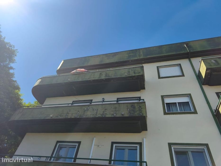 Excelente apartamento no Canhoso