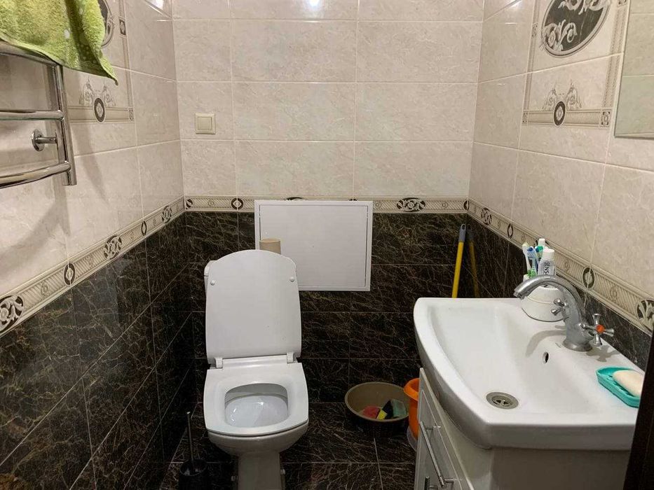 Продаж 2к. квартири м-н Виставка (Будівельників) Терміново