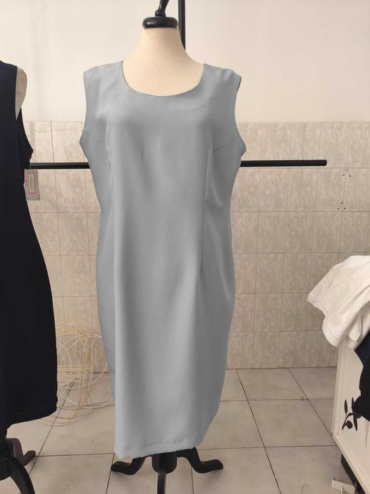 Lote de Fatos & Vestidos de Senhora