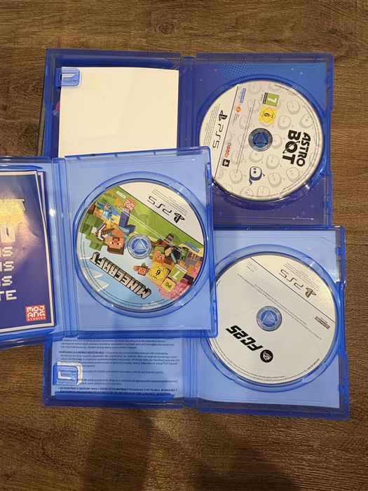 konsola ps5 z padami