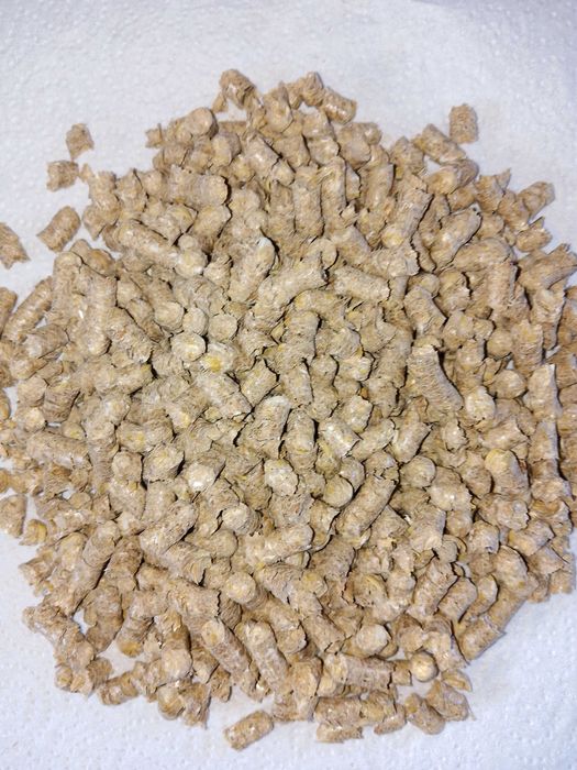 Sprzedam ściółkę dla drobiu - pellet ze słomy