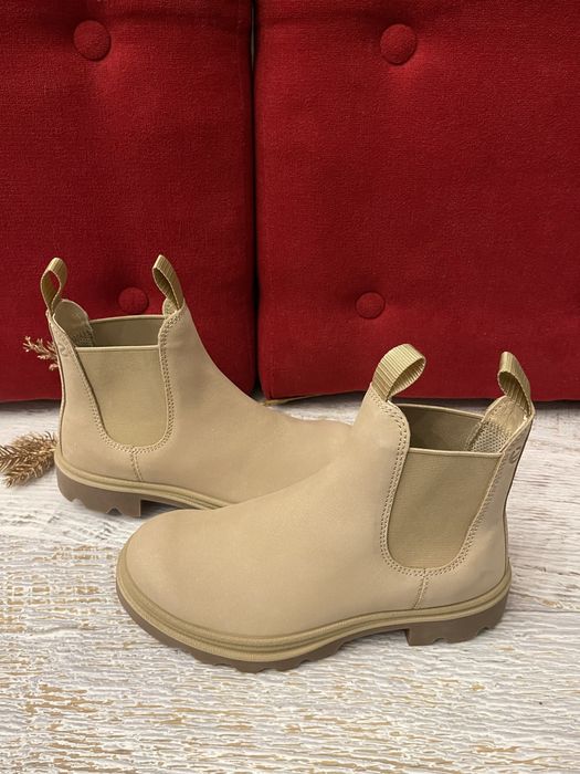 Ecco,оригінал,із натурального нубука,розмір 36,устілка 23,5.Новинка