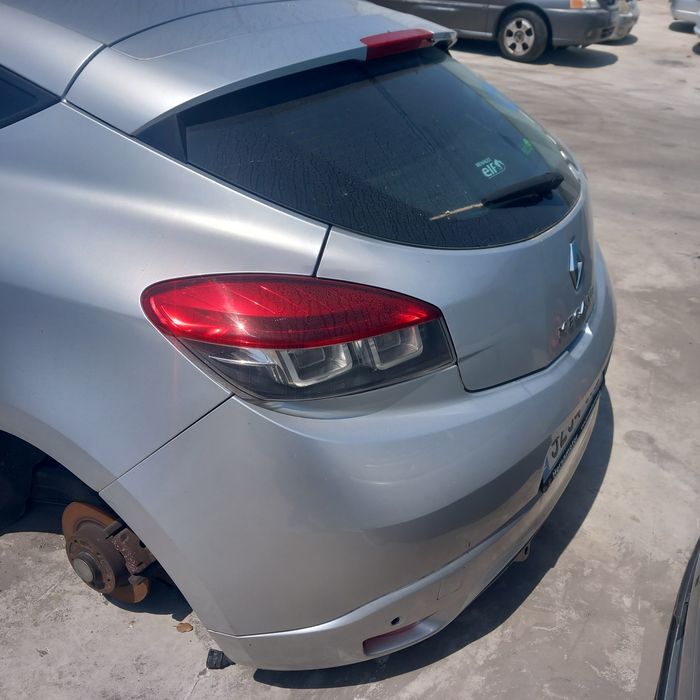 Traseira completa Megane 3 coupe  GT Line