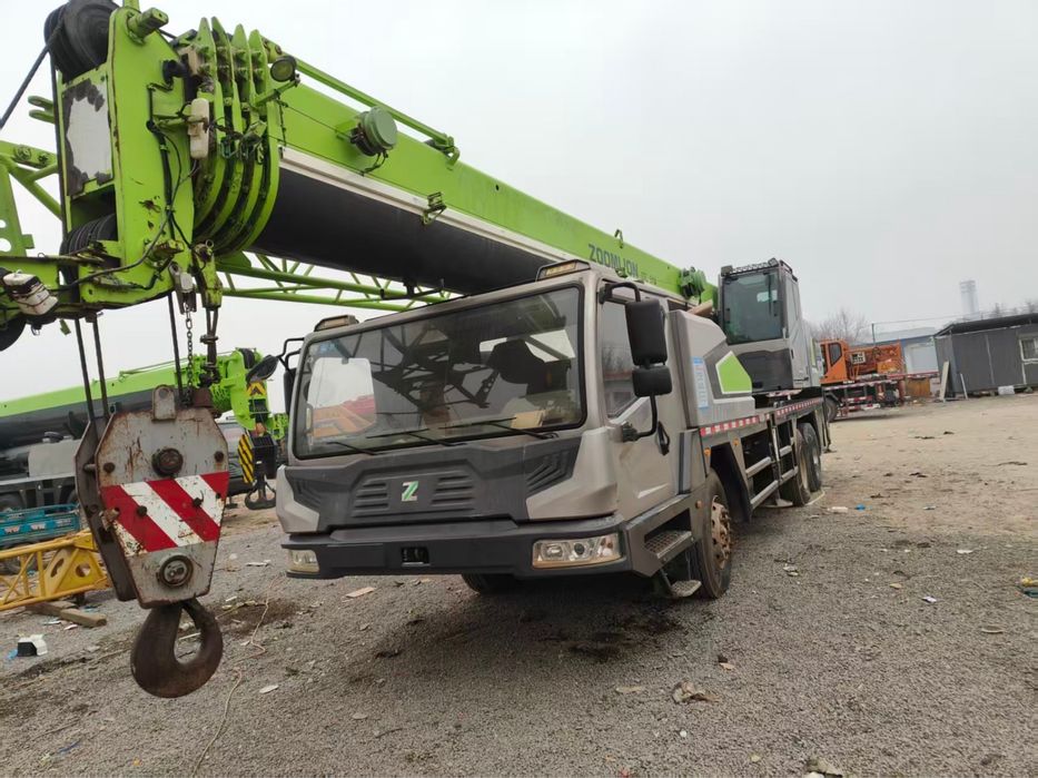 Автокран zoomlion 251 v