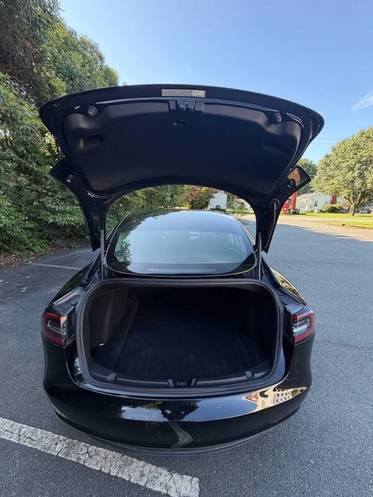 Tesla Model 3 Long Range      2019