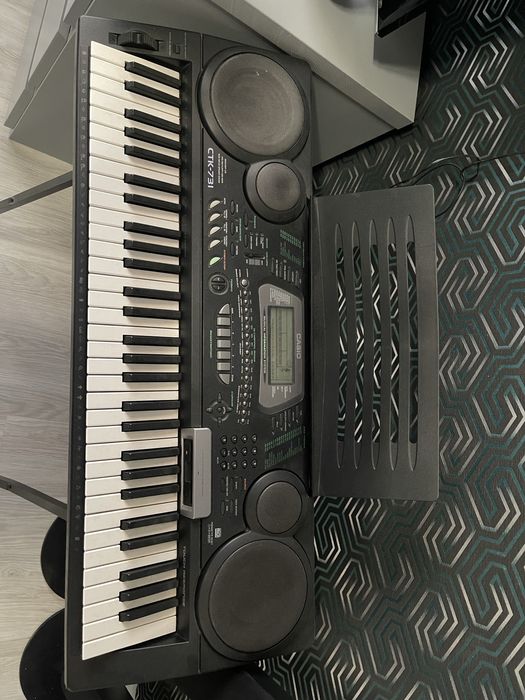 Продам Casio CTK-731